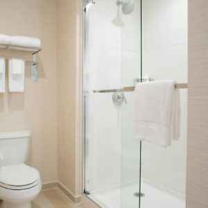 King Room Mobility or hearing accessible